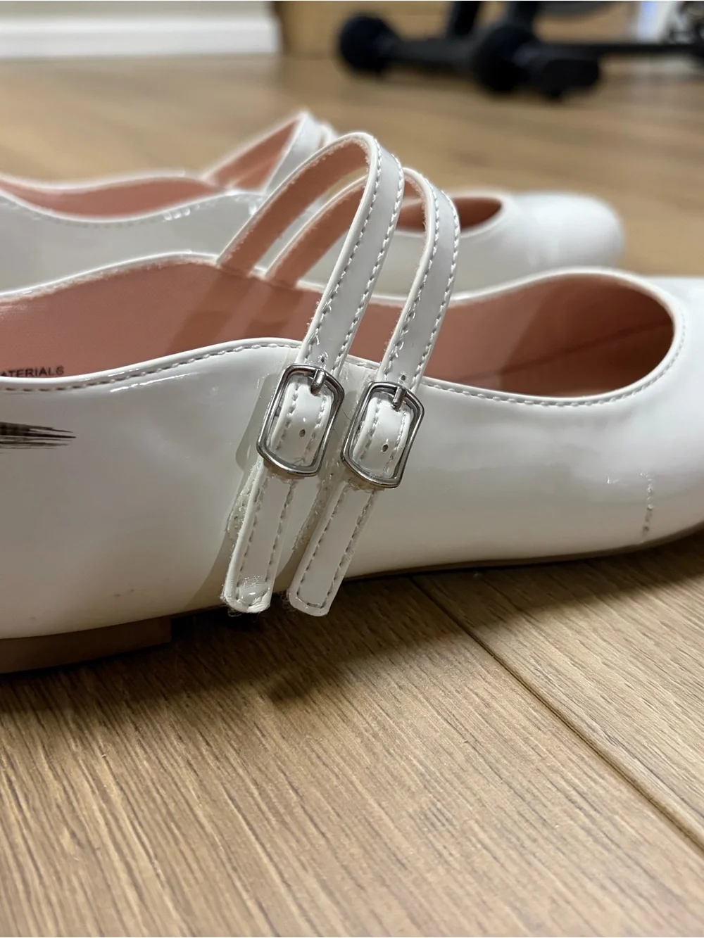 Girls White Patent Mary Jane Dress Shoes